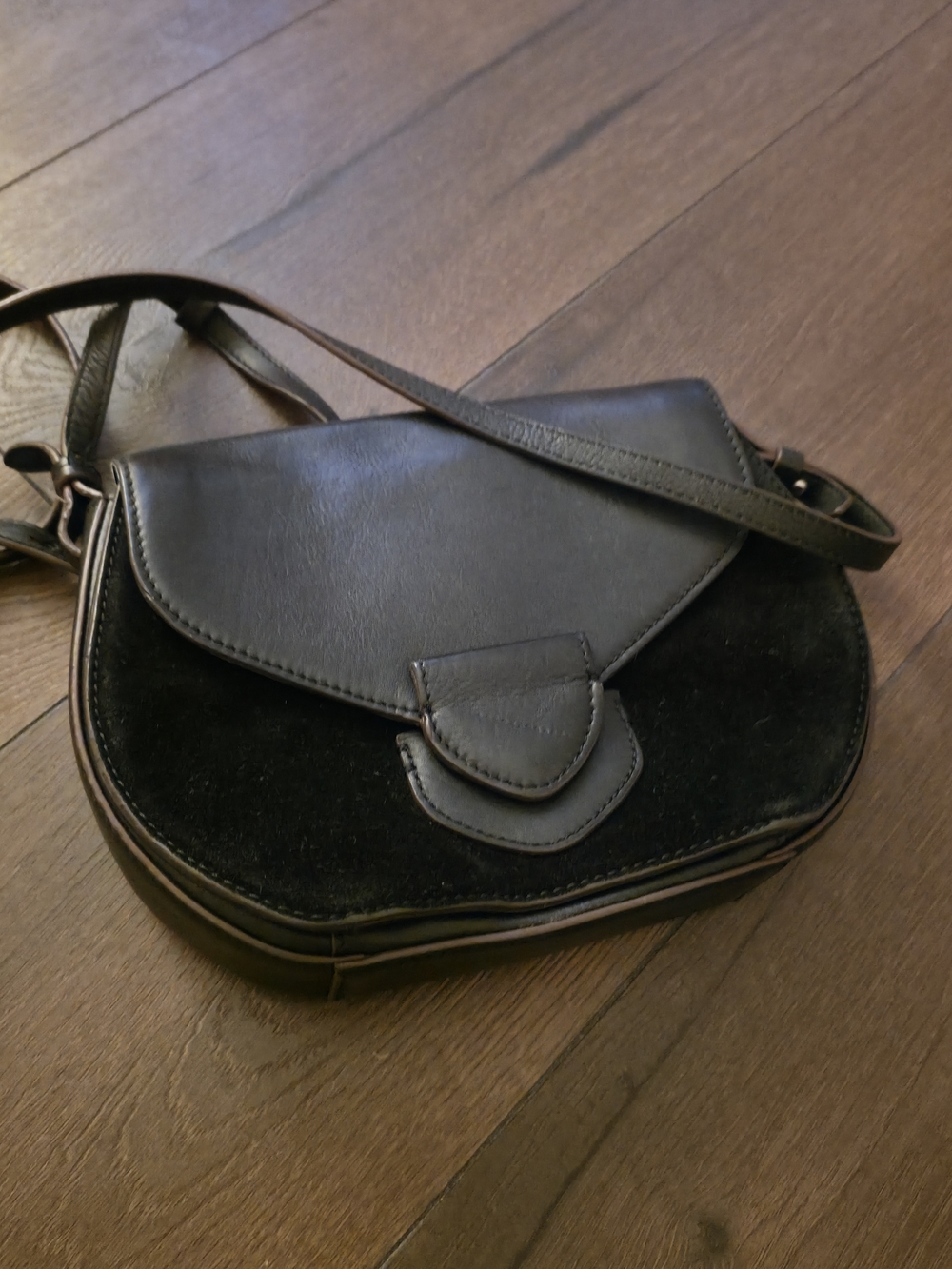 Lucky Brand Women's Black Fora Crossbody Bag - Picture 4 of 4